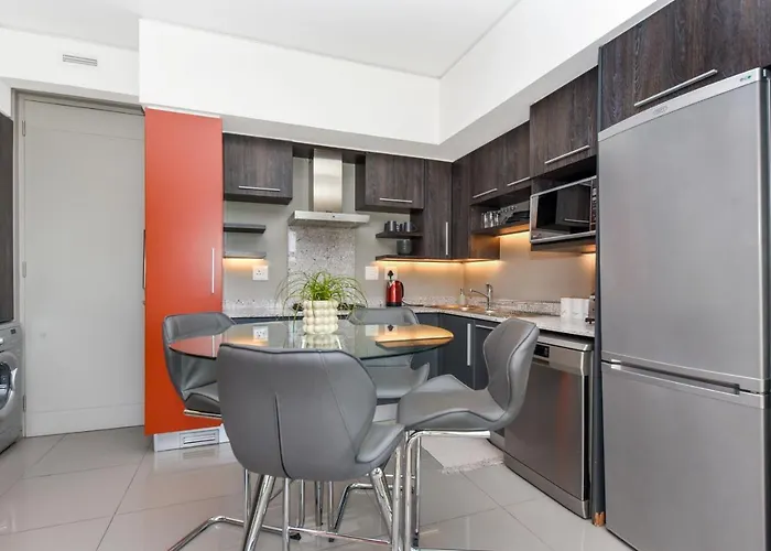 Tyrwhitt Stylish Apartment Rosebank